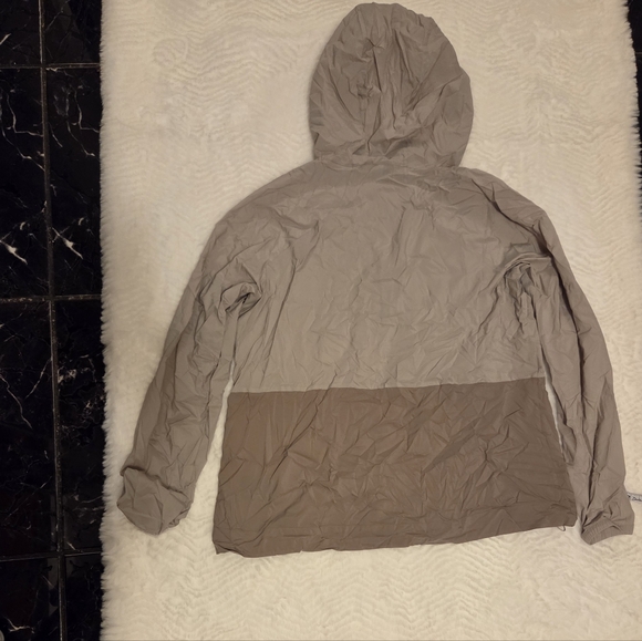 Kuhl Women's Lightweight Beige Jacket - Picture 11 of 12